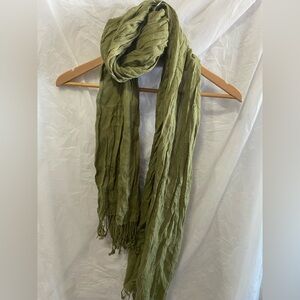 H&M Vintage Olive Green Crinkle Scarf – Boho Fringe Summer Wrap Stole EUC*